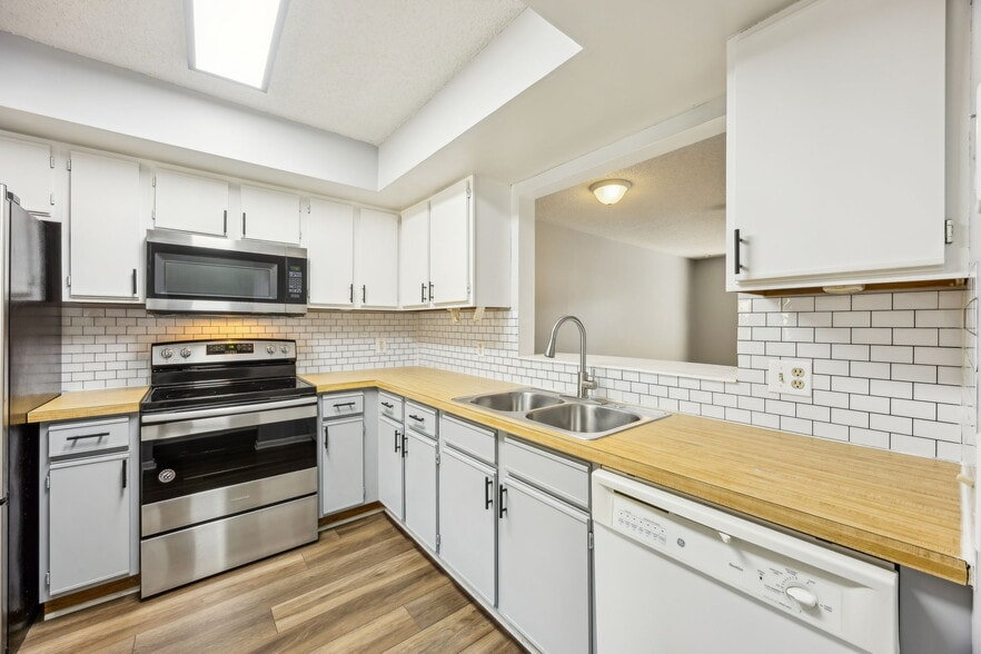 More Photos Of 7 Jasmine Pl, Fernandina Beach Multifamily For Sale