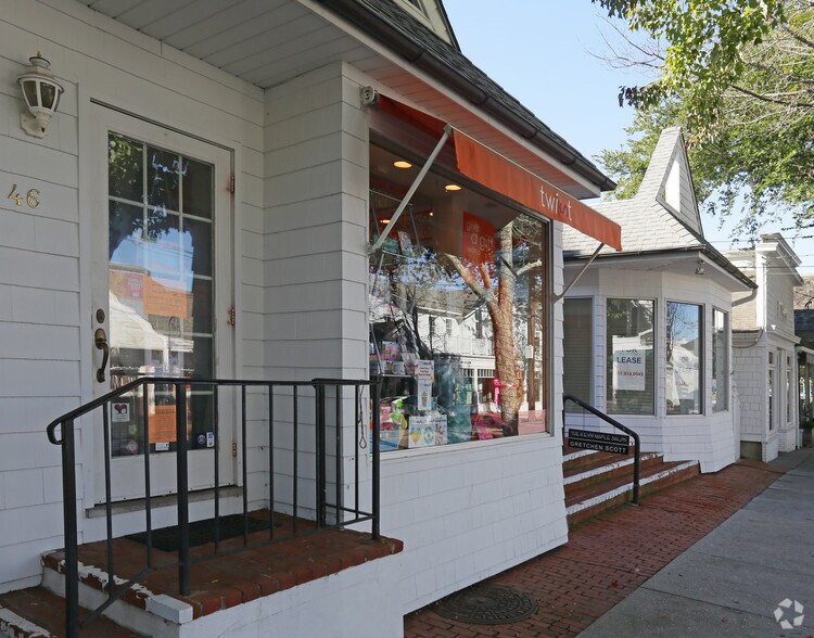More Photos Of 46 Jobs Ln, Southampton Storefront For Lease