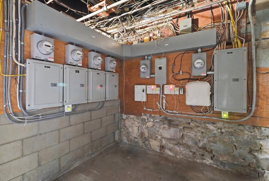 More Photos Of 2600-2602 Brownsville Rd, Pittsburgh Storefront Retail Residential For Sale