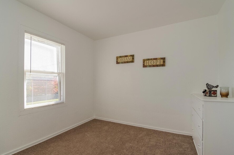 More Photos Of 1109 N Scott Ave, Belton Apartments For Sale