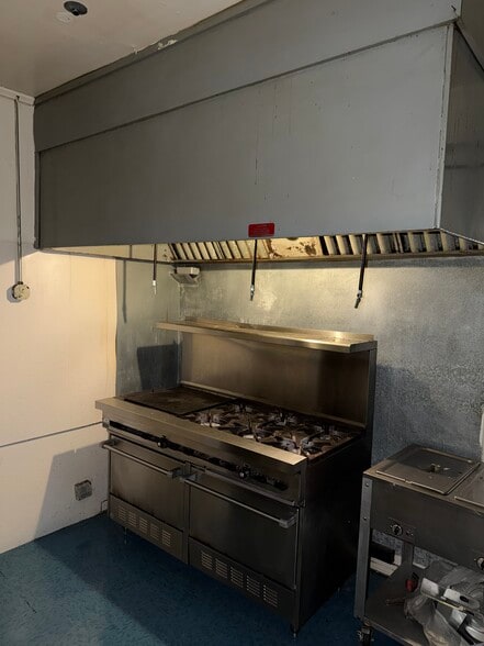 More Photos Of 7470 TX-154, Marshall Specialty For Sale