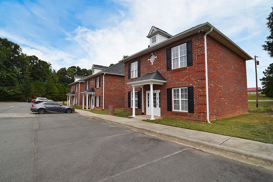 More Photos Of 2314 Katie Leigh Ln, Monroe Medical For Sale