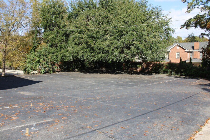 More Photos Of 167 Union St S, Concord Storefront Retail Office For Lease