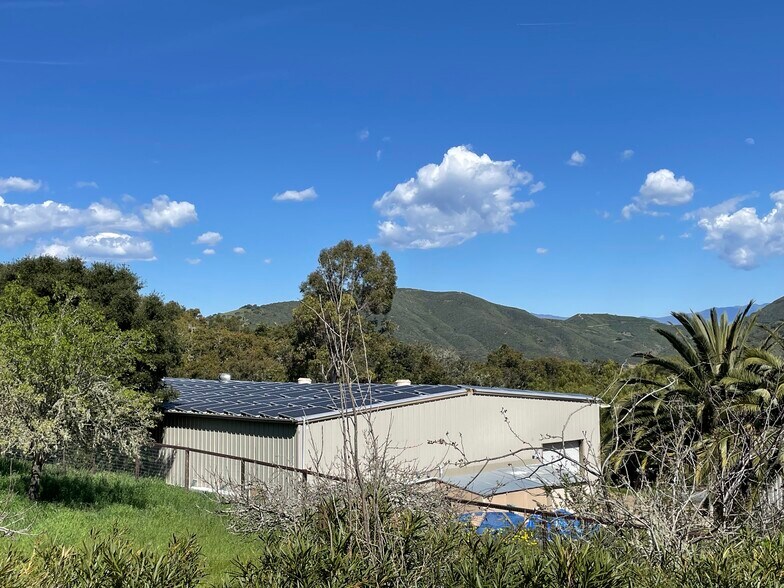 More Photos Of 1601 US-101, Buellton Warehouse For Lease