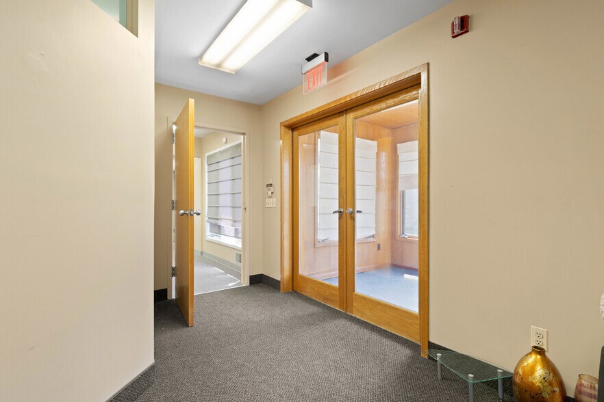 More Photos Of 2640 Ridgeway Ave, Rochester Medical For Sale