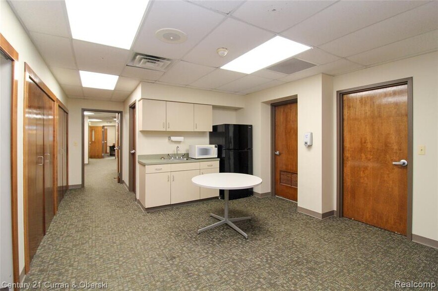 More Photos Of 29049 Joy Rd, Westland Bank For Lease