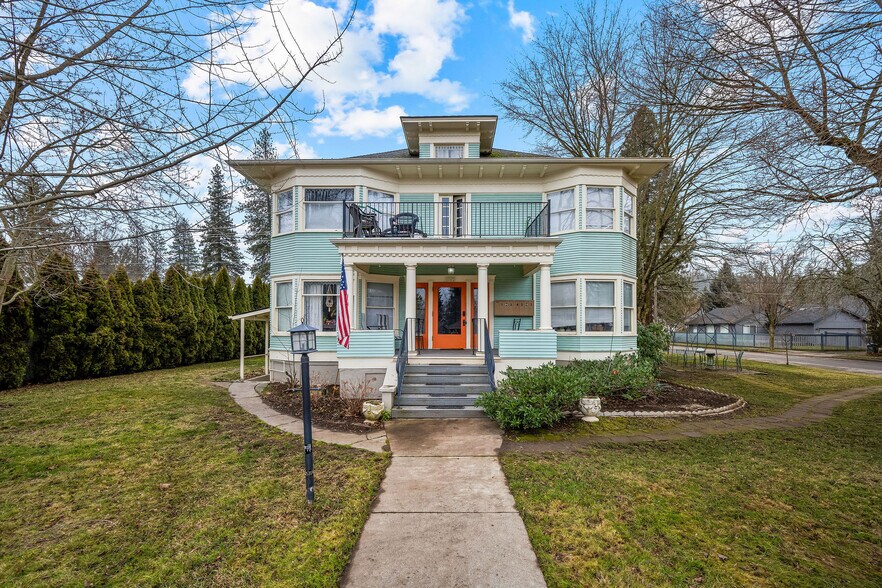 Primary Photo Of 1006 E Sherman Ave, Coeur d'Alene Apartments For Sale