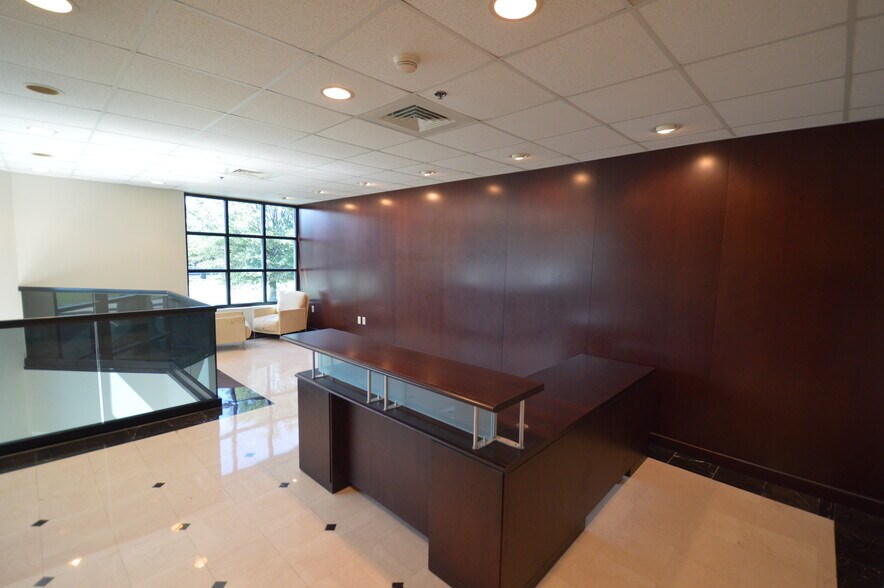 More Photos Of 2810 16th St, Hickory Medical For Lease