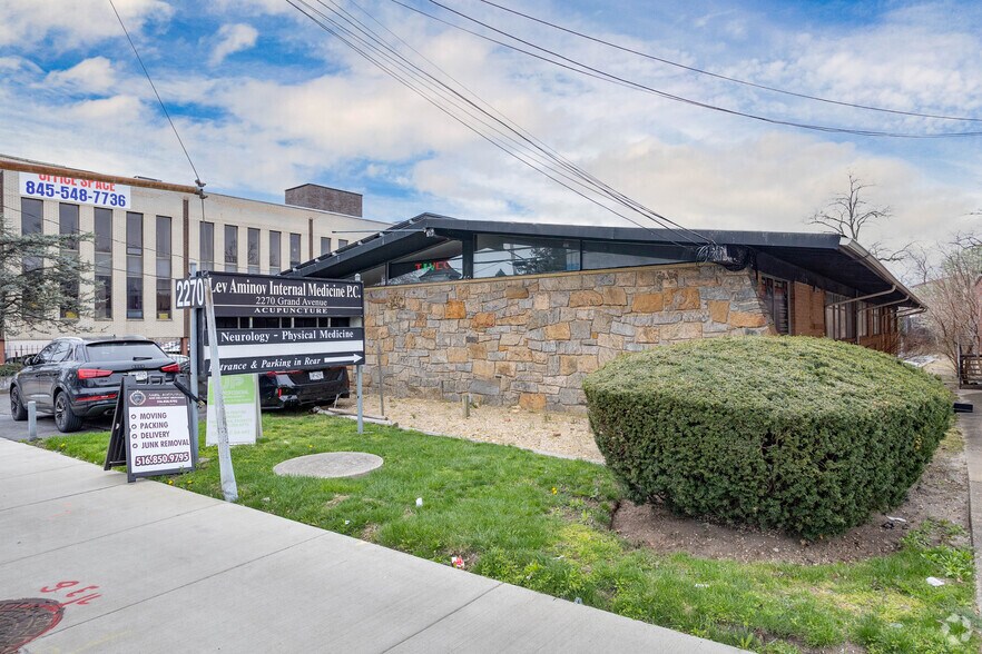 More Photos Of 2270 Grand Ave, Baldwin Medical For Sale