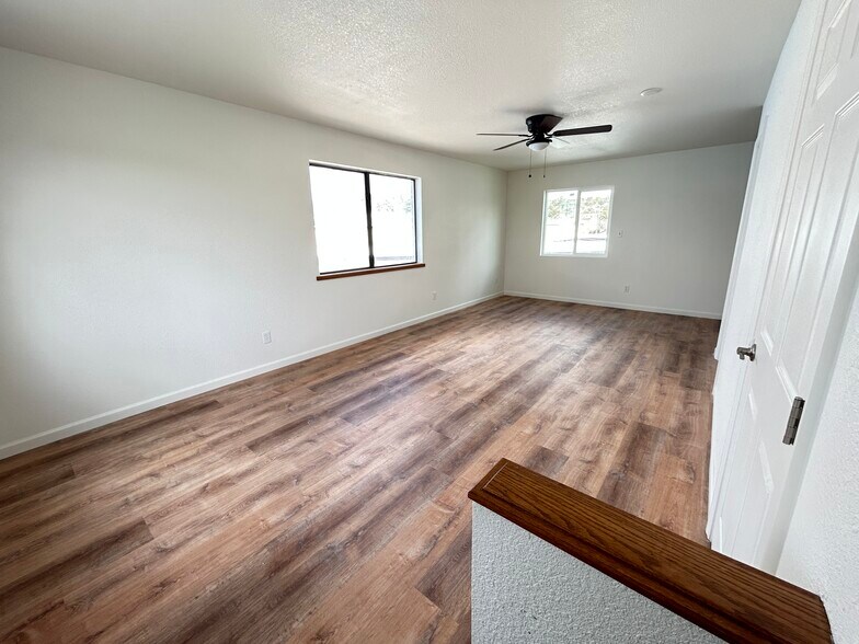 More Photos Of 717 5th St, Prescott Manufacturing For Lease