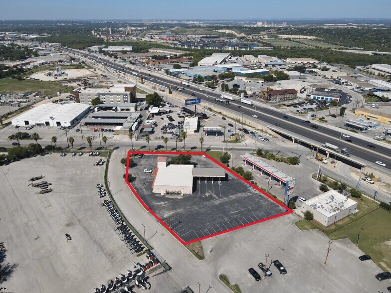 More Photos Of 420 N Weidner Rd, San Antonio Bank For Sale