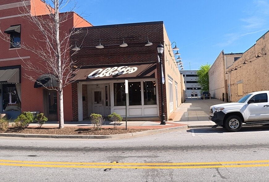 Primary Photo Of 119 E Poinsett St, Greer Storefront For Lease