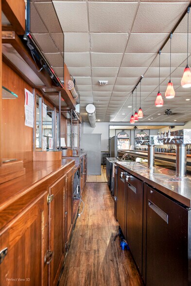 More Photos Of 119 W Washington St, Momence Restaurant For Sale