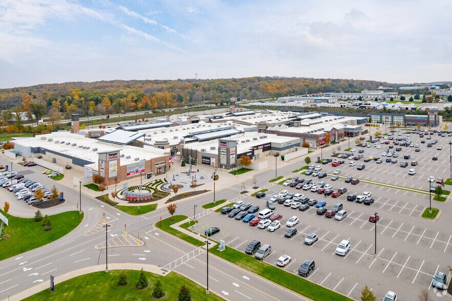 More Photos Of 350 84th St SW, Byron Center General Retail For Lease