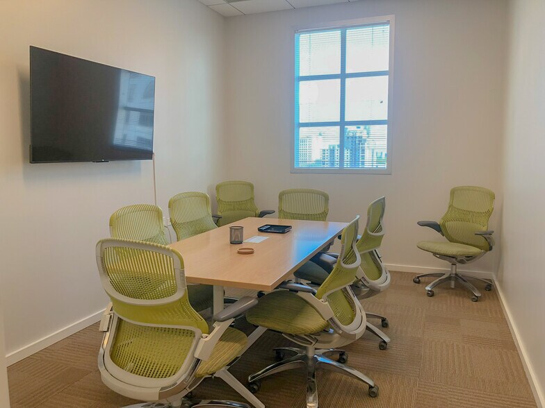 More Photos Of 355 Alhambra Cir, Coral Gables Office For Lease