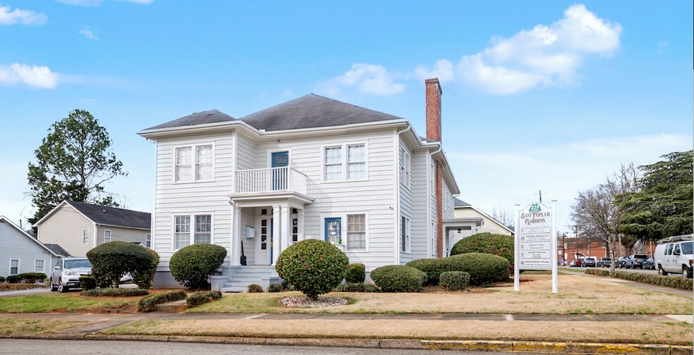 More Photos Of 228 E Poplar St, Griffin Office For Lease