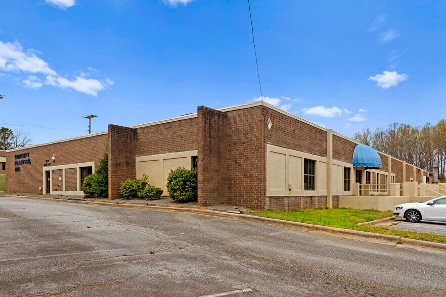 More Photos Of 1210 Hickory Chapel Rd, High Point Light Distribution For Lease