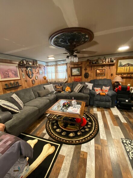 More Photos Of 8051 Ulmerton Rd, Largo Office For Sale