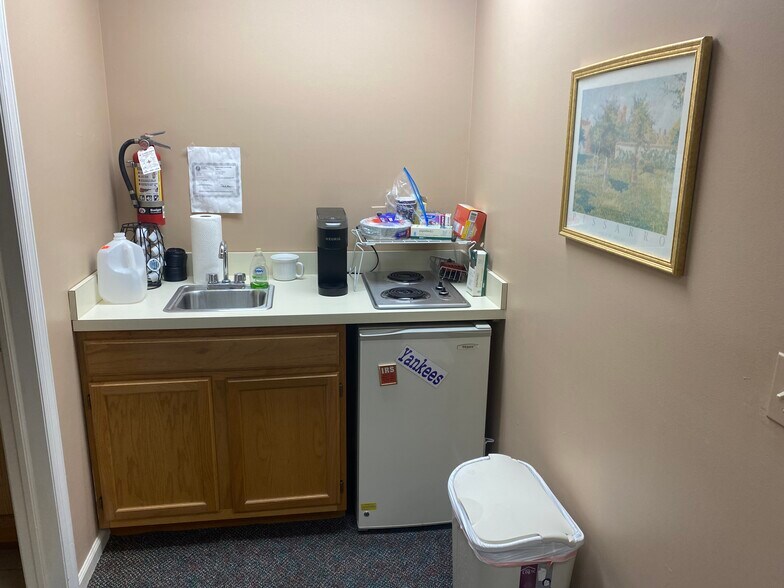 More Photos Of 1124 Rt 202 S, Raritan Office For Sale