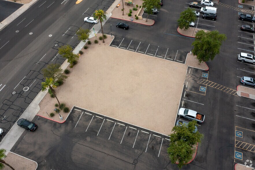 More Photos Of N 44th St @ E McDowell Rd, Phoenix Unknown For Lease