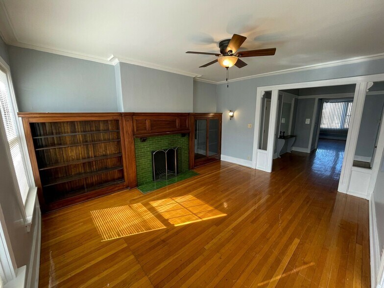 More Photos Of 544-554 E Oakwood Blvd, Chicago Apartments For Sale