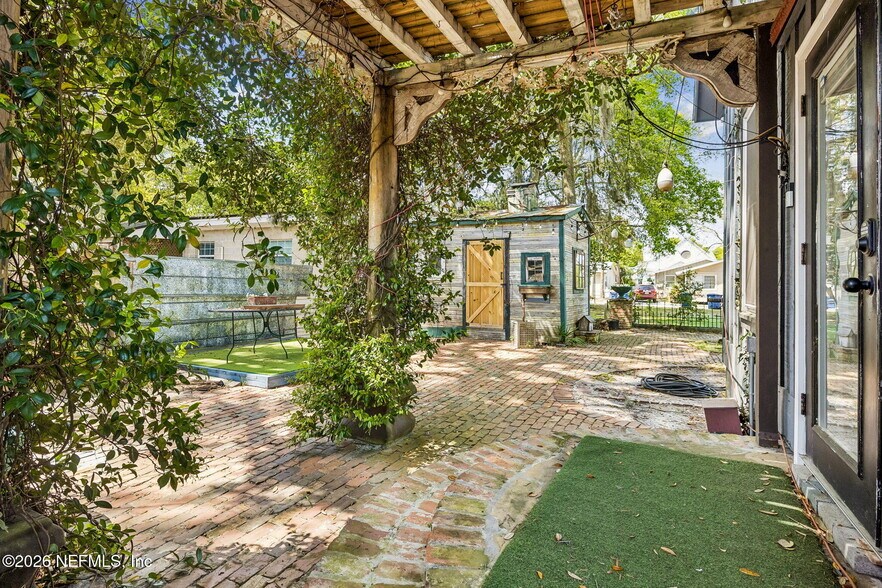 More Photos Of 1008 Beech St, Fernandina Beach Freestanding For Sale