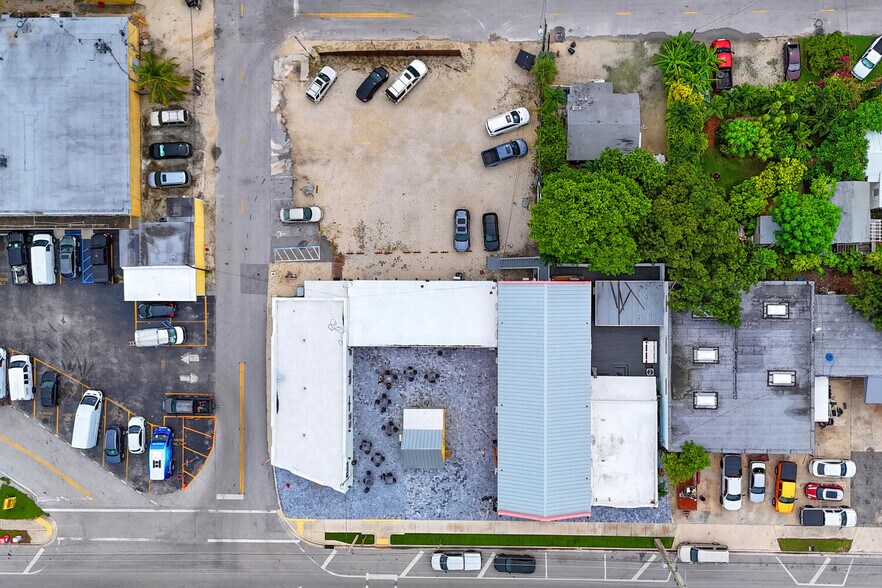 More Photos Of 91865 Overseas Hwy, Tavernier Storefront Retail Residential For Sale