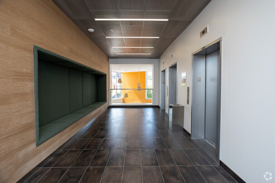 More Photos Of 4130 Cahuenga Blvd, Toluca Lake Medical For Lease