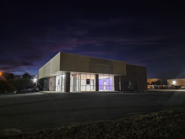 More Photos Of 597 Whitman St, Orangeburg Freestanding For Sale