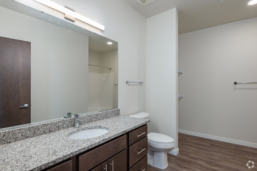 More Photos Of 1482 S 84th St, West Allis Apartments For Lease