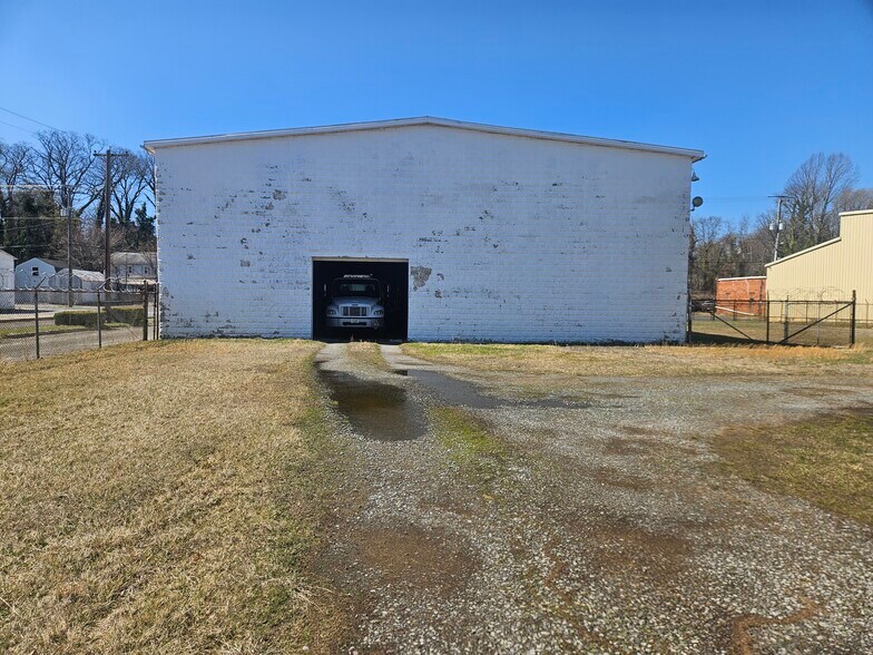 More Photos Of 173 Water St, Bridgeton Warehouse For Sale