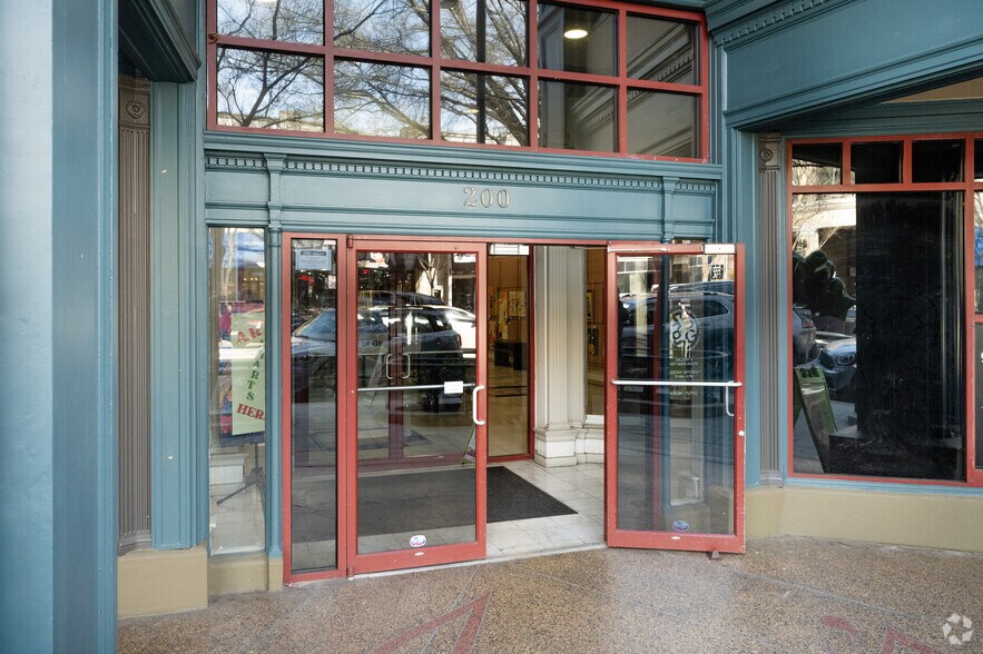 More Photos Of 200 N Main St, Greenville Office Residential For Lease