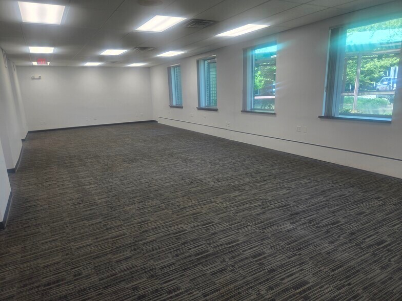 More Photos Of 445 Godwin Ave, Midland Park Medical For Lease