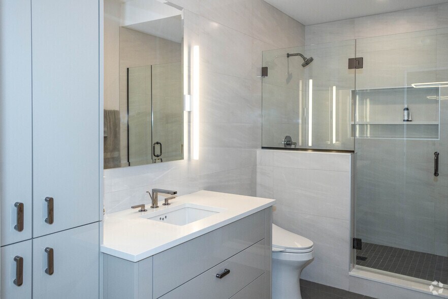 More Photos Of 72 Otis St, West Babylon Light Manufacturing For Sale