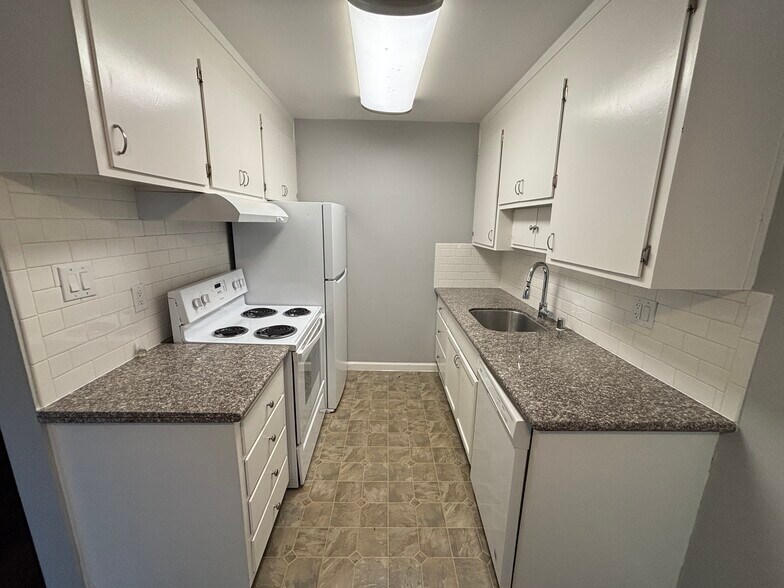 More Photos Of 20 E 16th St, Antioch Apartments For Sale