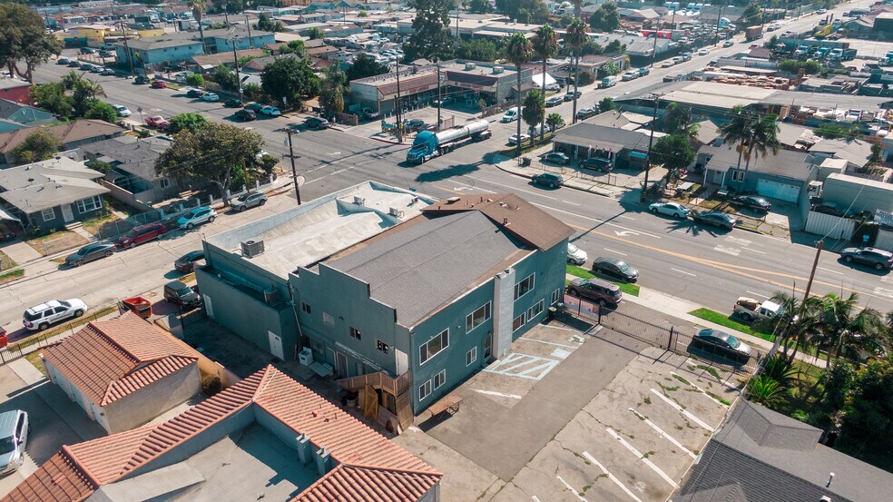 More Photos Of 11984 Santa Fe Ave, Lynwood Specialty For Sale