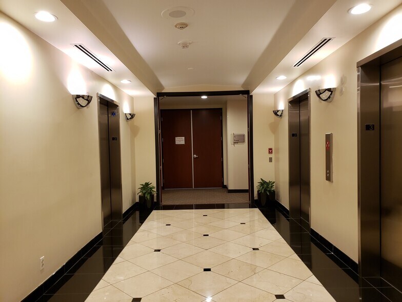 More Photos Of 3281 E Guasti Rd, Ontario Unknown For Lease