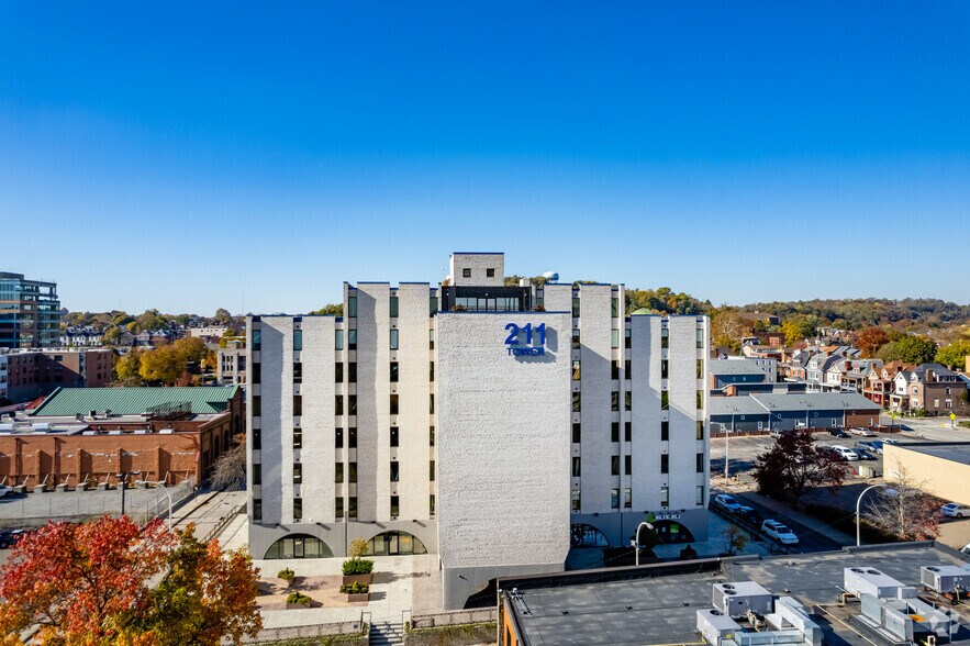 More Photos Of 211 N Whitfield St, Pittsburgh Office For Lease