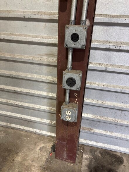 More Photos Of 3823 Fm 1128 Rd, Pearland Light Distribution For Lease