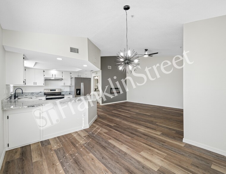 More Photos Of 10490 Chalmer St, Spring Hill Apartments For Sale