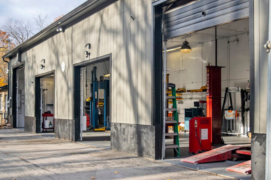 More Photos Of 53 Estrada Rd, Central Valley Warehouse For Lease