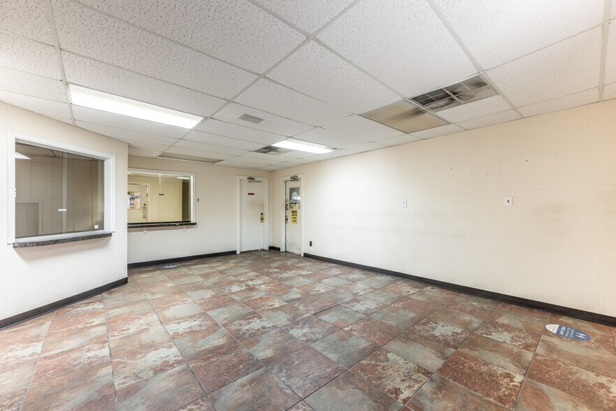 More Photos Of , Huntsville General Retail For Sale