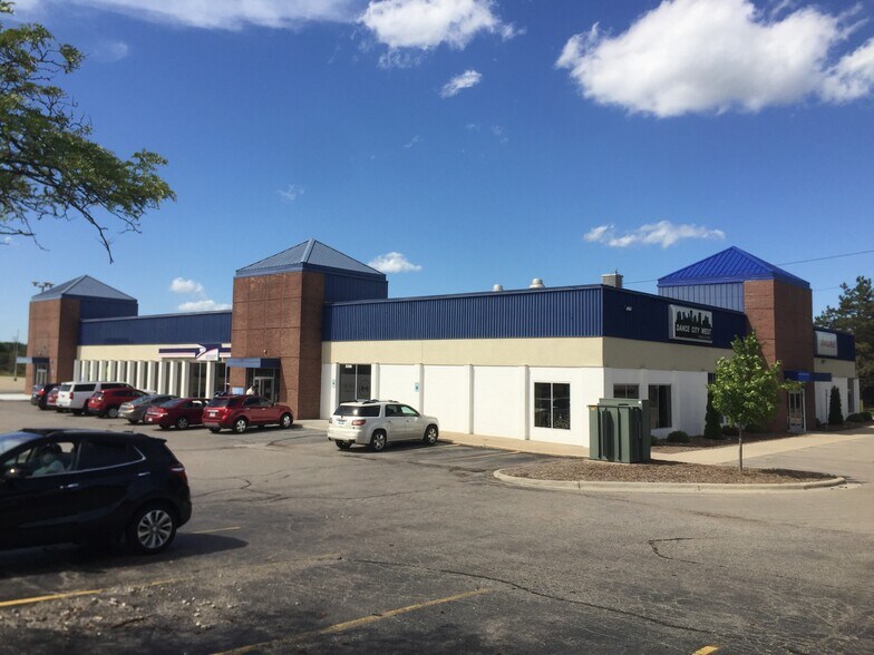 More Photos Of 5200-5210 W Saginaw Hwy, Lansing Freestanding For Lease