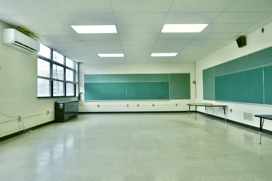 More Photos Of 175 B Laird Ave, Warren Schools For Sale