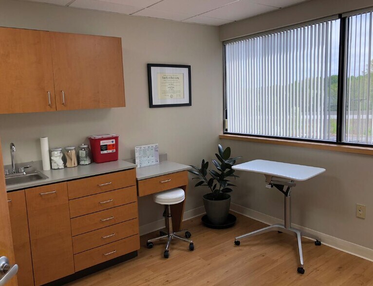 More Photos Of 86 Baker Ave Ext, Concord Medical For Lease
