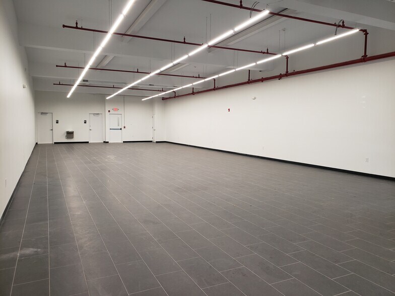 More Photos Of 526 Broadway, Newark General Retail For Sale