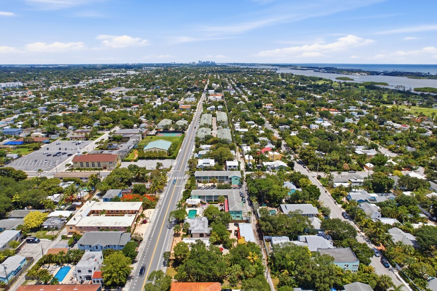 More Photos Of 320 N Federal Hwy, Lake Worth Hotel For Sale