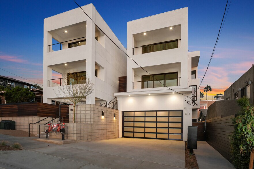 Primary Photo Of 2015 Albatross St, San Diego Apartments For Sale