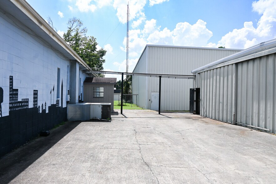 More Photos Of 7220 Governors West NW, Huntsville Industrial For Sale