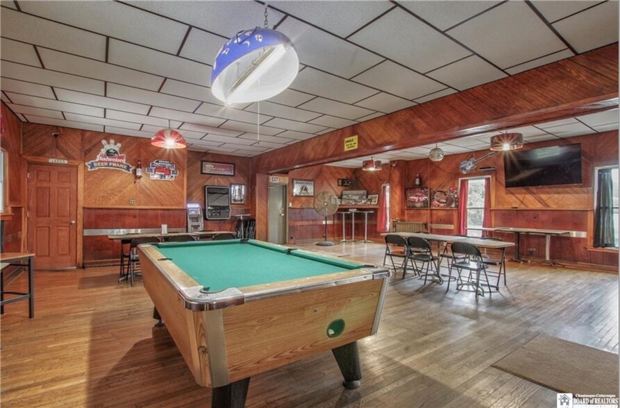 More Photos Of 1414 E 2nd St, Jamestown Flex For Sale